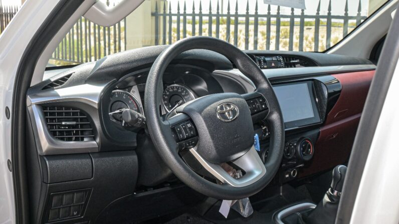 TOYOTA HILUX DC 2.7L GLX M/T 4X4 (PETROL) MY25