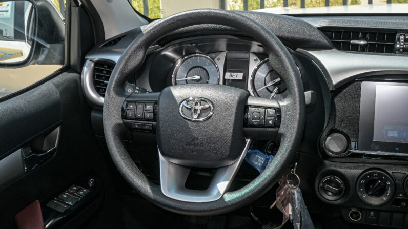 TOYOTA HILUX DC 2.7L GLX M/T 4X4 (PETROL) MY25